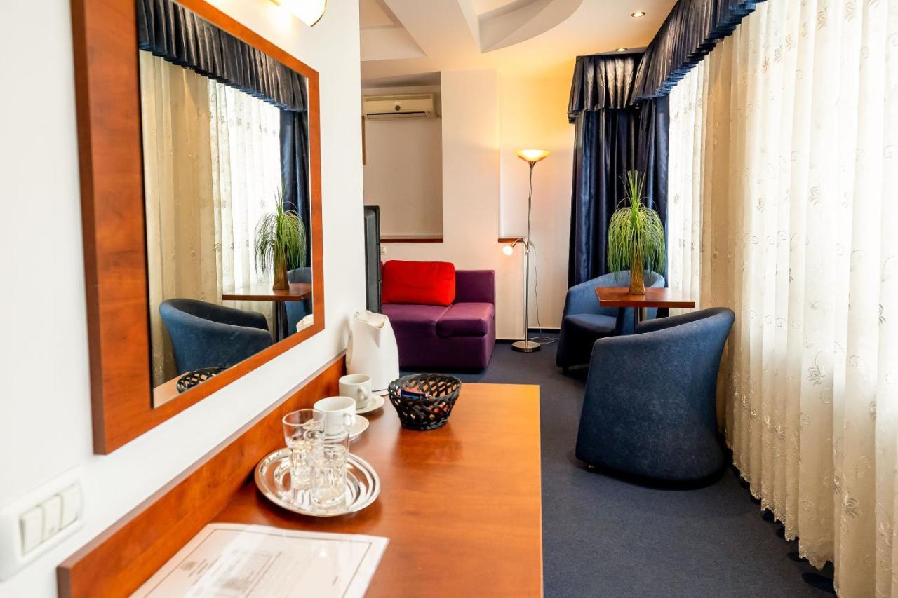 Samaa Hotel Bucureşti Ngoại thất bức ảnh
