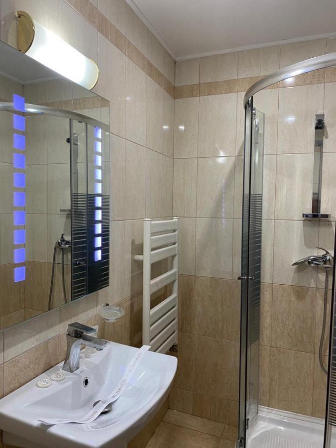 Samaa Hotel Bucureşti Ngoại thất bức ảnh