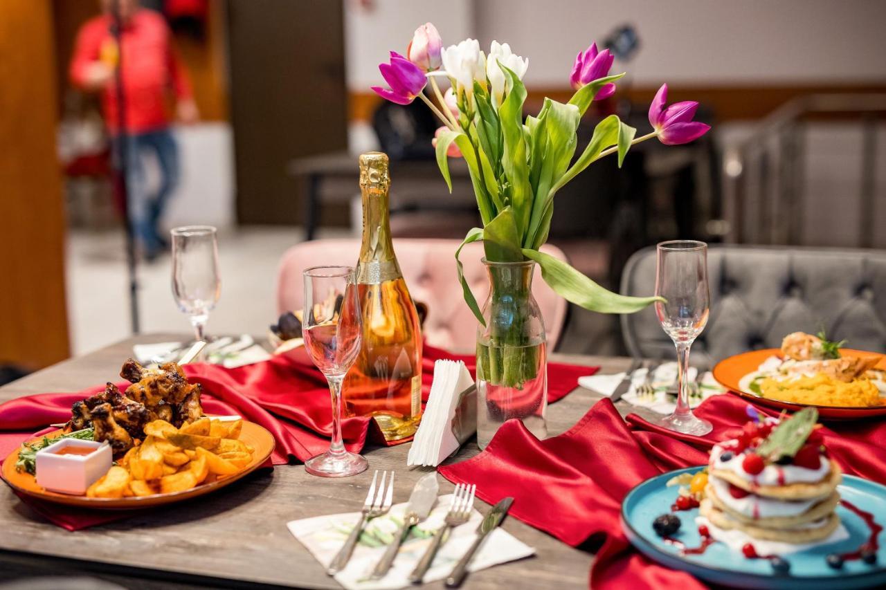 Samaa Hotel Bucureşti Ngoại thất bức ảnh