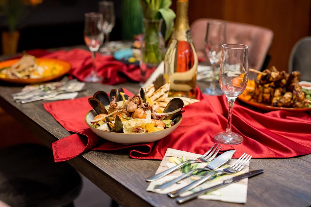 Samaa Hotel Bucureşti Ngoại thất bức ảnh